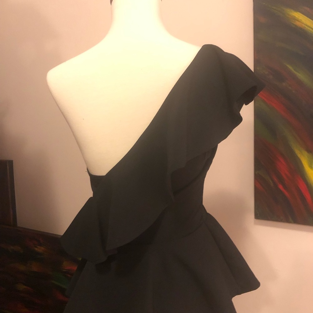 One Shoulder Top - Picture 7 of 8